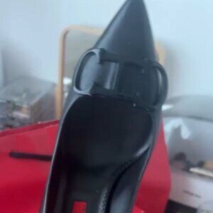 Carolina Herrera-Initials Insignia 100 leather pumps